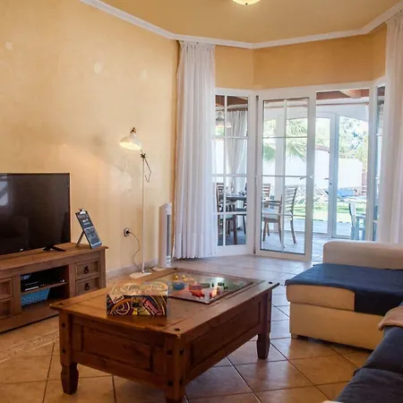 Amelia - 4 Bedrooms, Aircon, Private Pool, Wifi, Golf View *