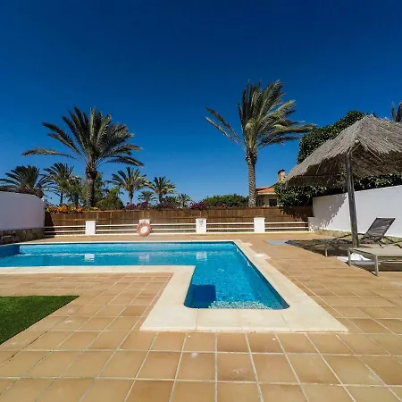 Amelia - 4 Bedrooms, Aircon, Private Pool, Wifi, Golf View Villa *