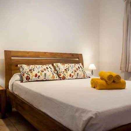 Amelia - 4 Bedrooms, Aircon, Private Pool, Wifi, Golf View Villa Caleta de Fuste