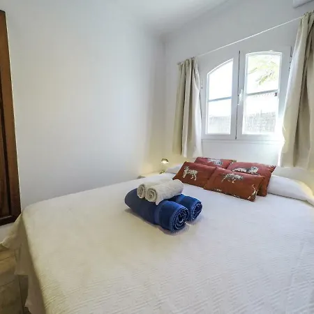 Amelia - 4 Bedrooms, Aircon, Private Pool, Wifi, Golf View Villa