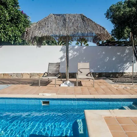 Villa Amelia - 4 Bedrooms, Aircon, Private Pool, Wifi, Golf View Caleta de Fuste