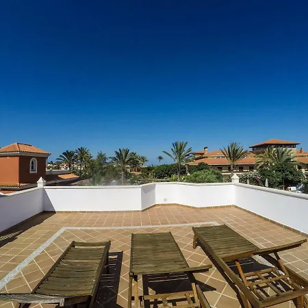 Amelia - 4 Bedrooms, Aircon, Private Pool, Wifi, Golf View Caleta de Fuste